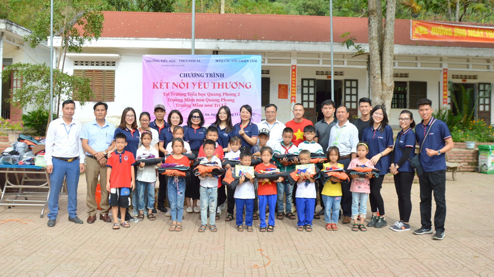 Trường học đi đầu: Giáo dục tình yêu thương đến với học trò còn nhiều khó khăn
