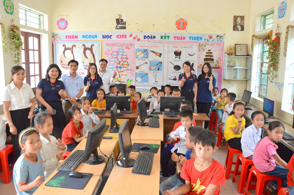 Trường học đi đầu: Giáo dục tình yêu thương đến với học trò còn nhiều khó khăn