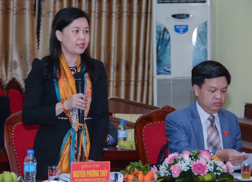 Đoàn Đại biểu Quốc hội Hà Nội giám sát thực hiện đổi mới chương trình, SGK