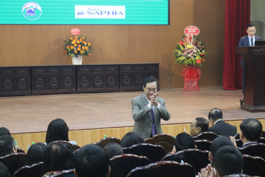 Hội nghị khoa học: Giáo dục toàn xã hội đáp ứng yêu cầu nâng cao và bảo vệ sức khỏe cho người dân.