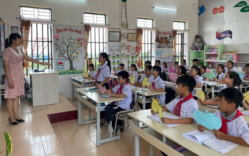 Giải mã' thành công và thách thức