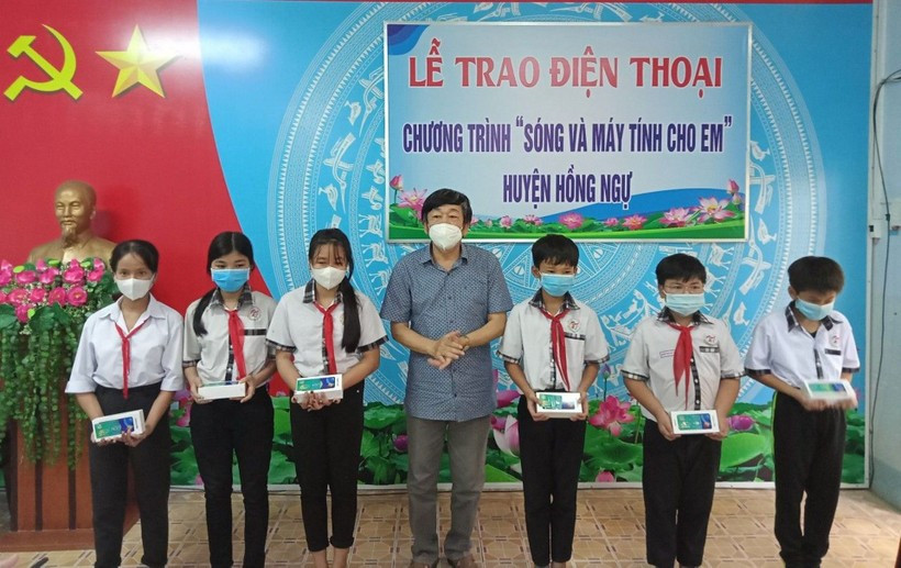 Sóng và máy tính: Sức lan tỏa từ chương trình nhân văn