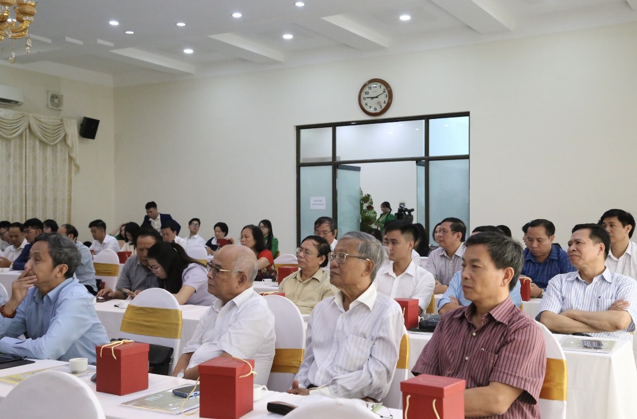 Kỷ niệm 01 năm ngày ra mắt Tạp chí Điện tử Giáo chức Việt Nam