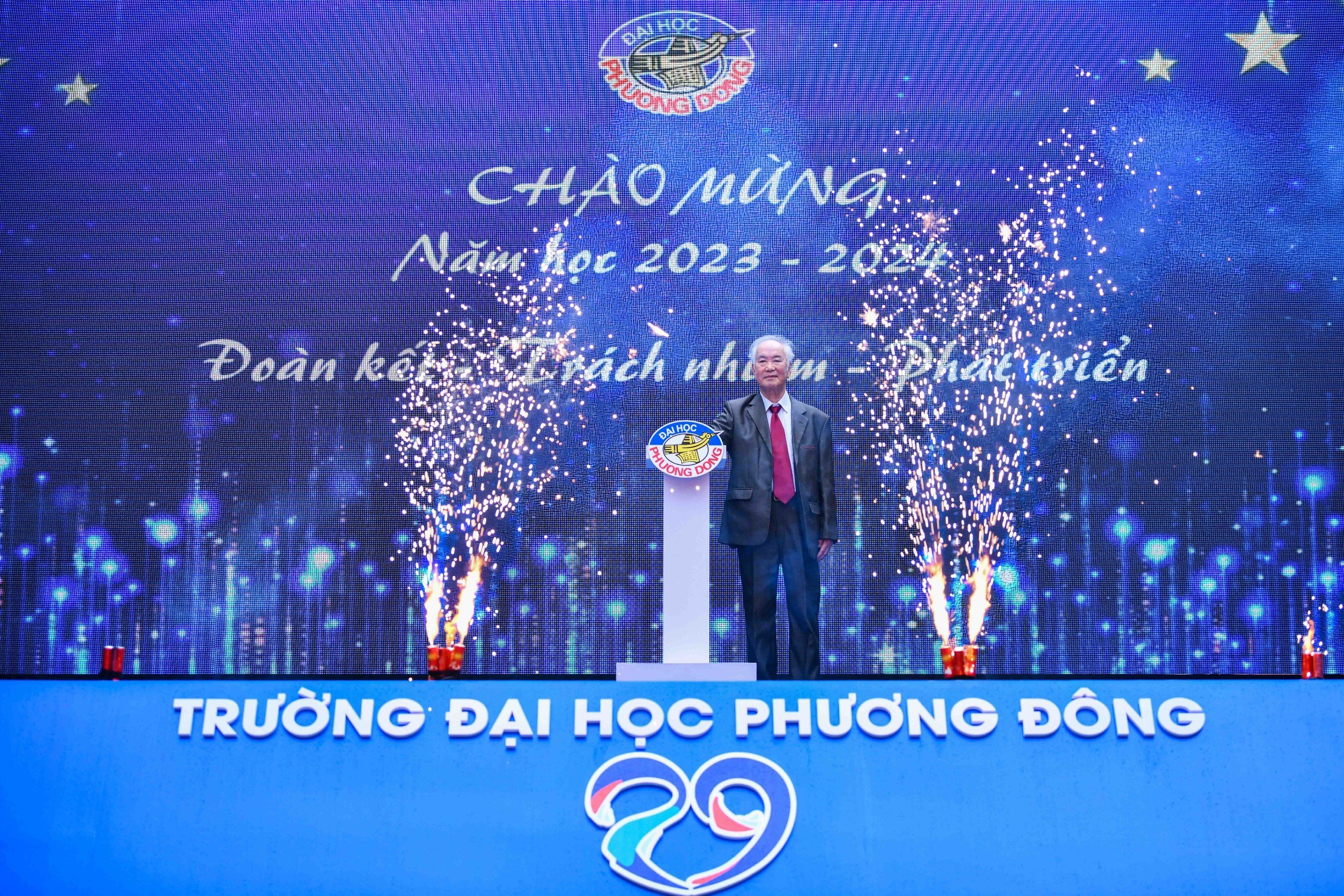 Trường ĐH Phương Đông: Hơn 2.400 tân sinh viên hào hứng trong lễ khai giảng
