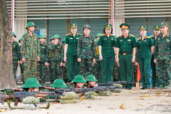 KHƠI DẬY KHÁT VỌNG CỐNG HIẾN CỦA NỮ GIẢNG VIÊN Ở HỌC VIỆN CHÍNH TRỊ, BỘ QUỐC PHÒNG HIỆN NAY