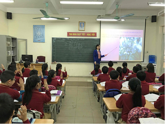Tăng lương Giáo viên lên mức cao nhất.