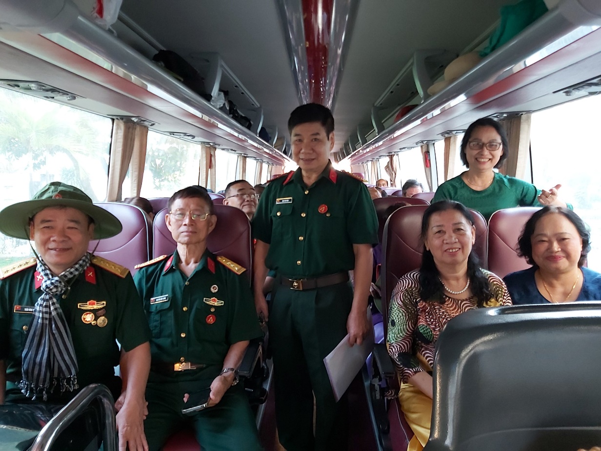 HỘI CỰU HỌC VIÊN HỌC VIỆN QUÂN CHÍNH LÊ NIN GẶP MẶT TRUYỀN THỐNG VÀ KỶ NIỆM 106 NĂM CÁCH MẠNG THÁNG MƯỜI NGA (7/11/1917 – 17/11/2023)