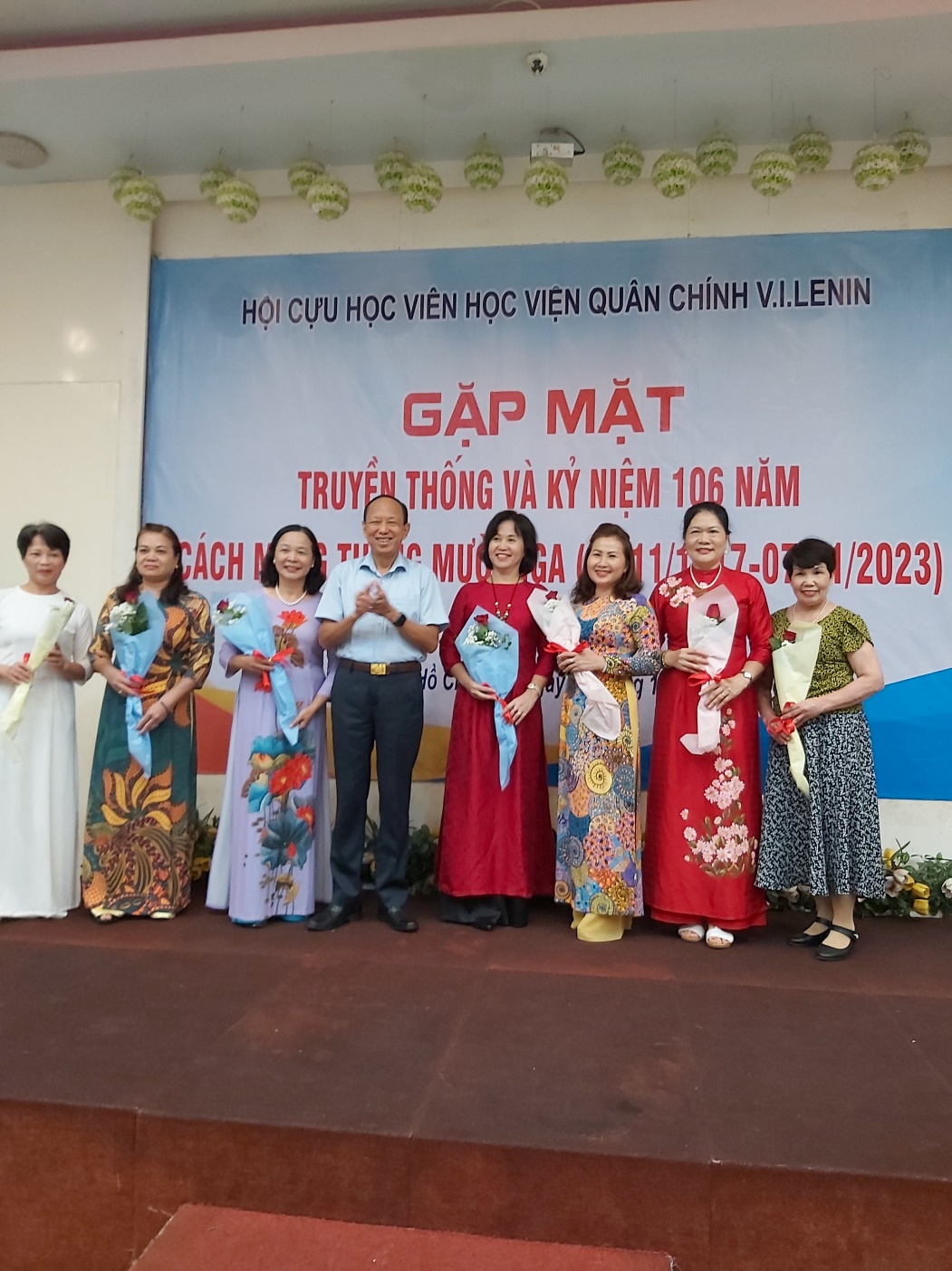 HỘI CỰU HỌC VIÊN HỌC VIỆN QUÂN CHÍNH LÊ NIN GẶP MẶT TRUYỀN THỐNG VÀ KỶ NIỆM 106 NĂM CÁCH MẠNG THÁNG MƯỜI NGA (7/11/1917 – 17/11/2023)
