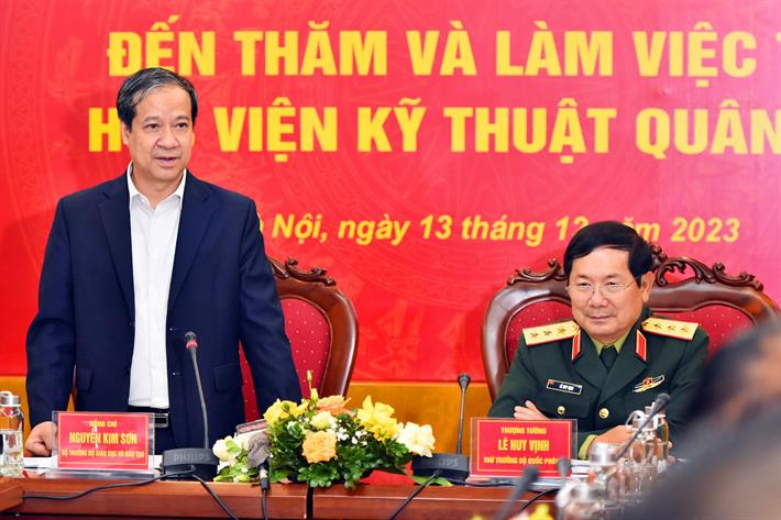 VAI TRÒ CỦA SĨ QUAN TRẺ TRONG CHUYỂN ĐỔI SỐ Ở CÁC HỌC VIỆN, TRƯỜNG SĨ QUAN QUÂN ĐỘI HIỆN NAY