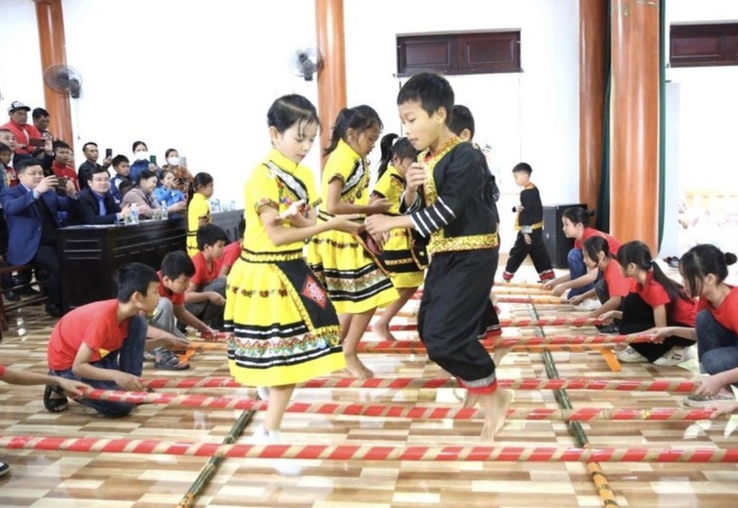 Mong muốn đem lại cái Tết trọn vẹn cho học sinh vùng cao