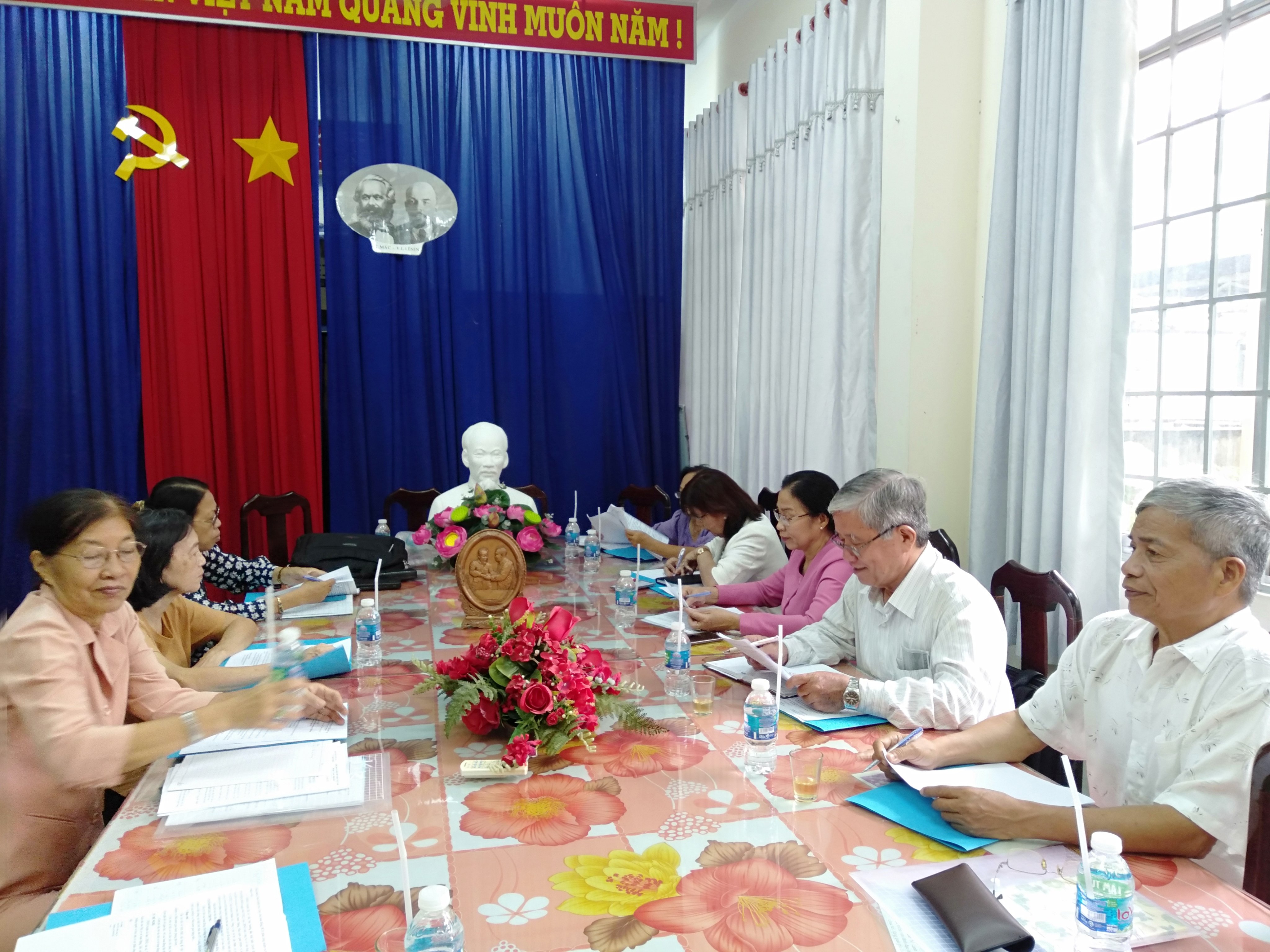 Ủy ban nhân dân tỉnh Long An Giao nhiệm vụ và kinh phí cho Hội Cựu Giáo chức Thực hiện nhiệm vụ Nhà nước giao năm 2023