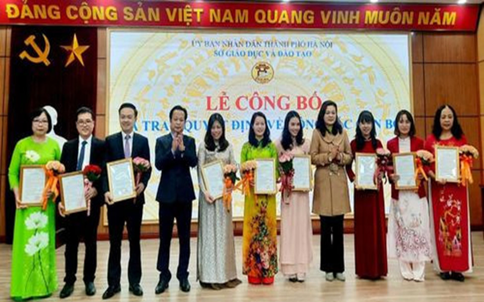 Cô Hiệu trưởng tài ba kiên trì phương pháp để học sinh tự tạo ra kiến thức suốt 30 năm