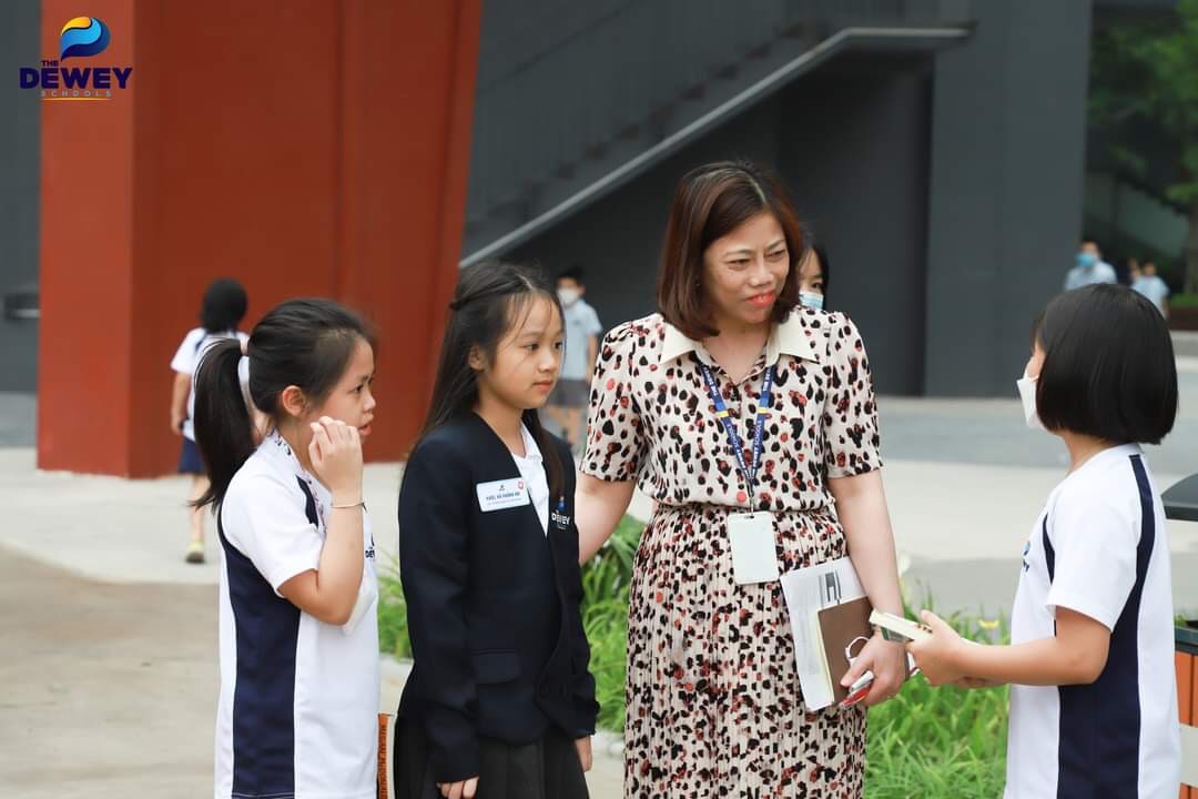 Cô Hiệu trưởng tài ba kiên trì phương pháp để học sinh tự tạo ra kiến thức suốt 30 năm