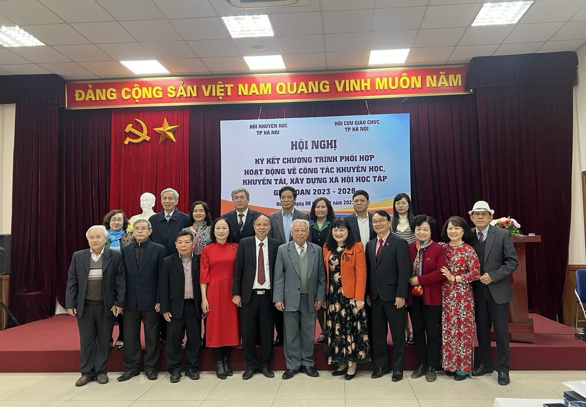 Hội Cựu Giáo chức và Hội Khuyến học thành phố Hà Nội hợp tác khuyến học, khuyến tài, xây dựng xã hội học tập
