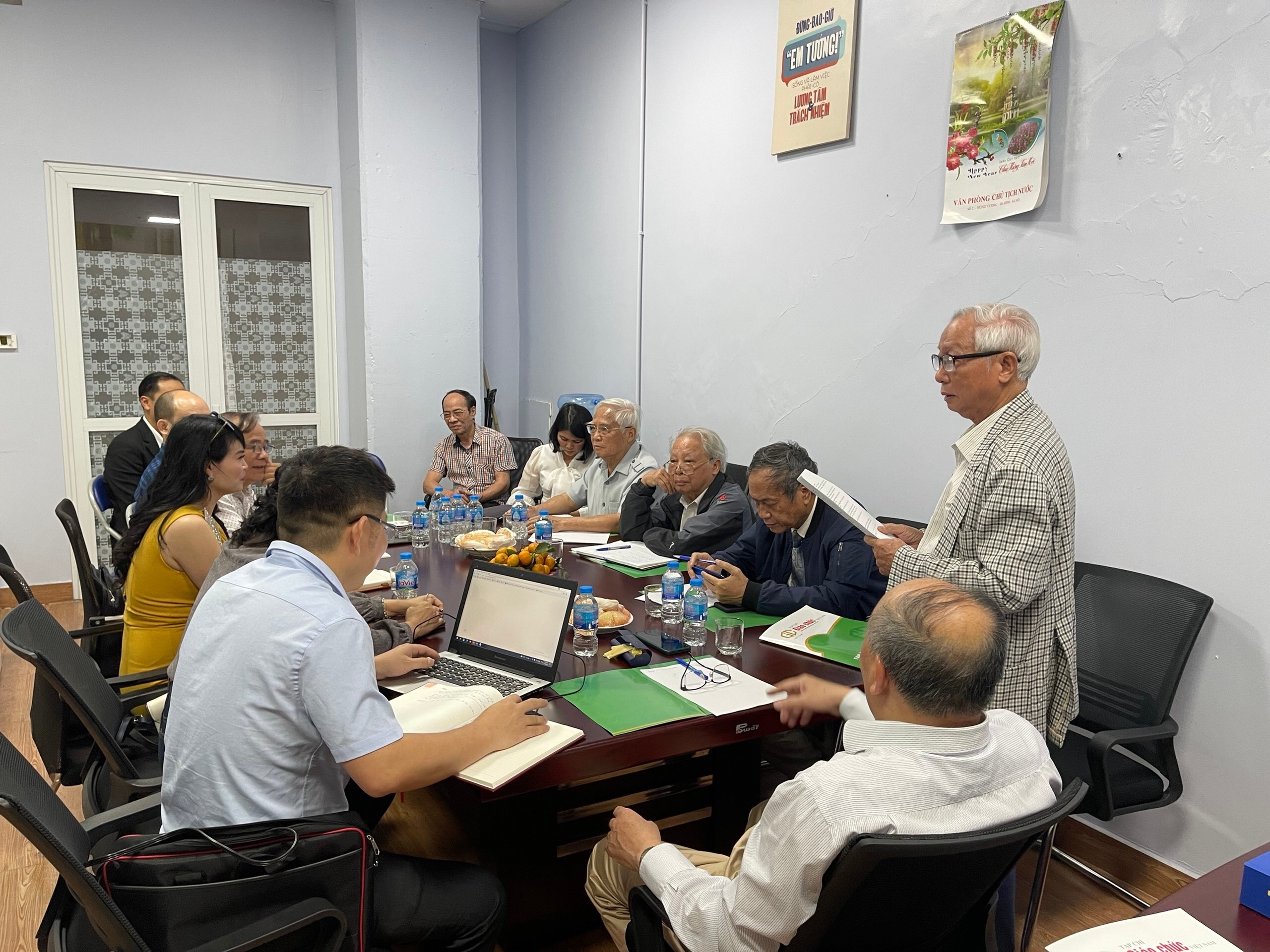 Thường trực Trung ương Hội Cựu giáo chức Việt Nam thăm và làm việc với Tạp chí giáo chức Việt Nam
