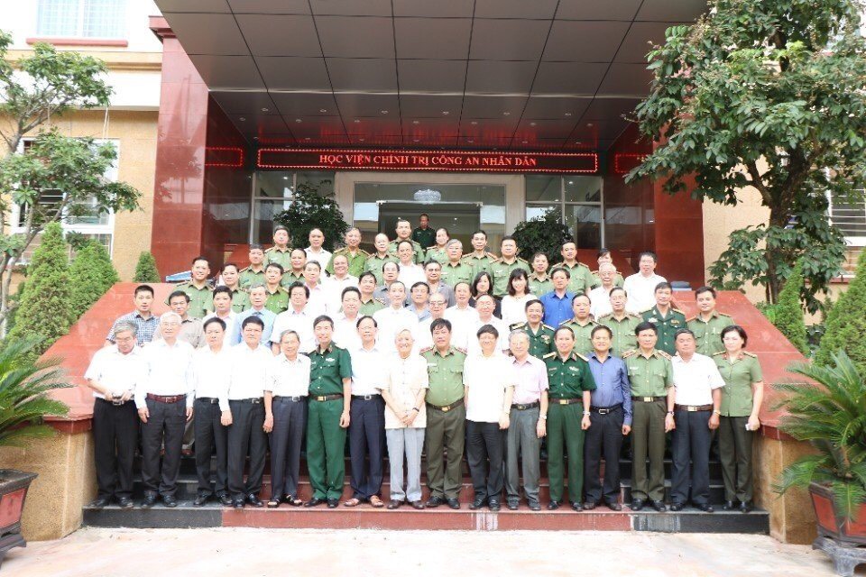 Tư tưởng Hồ Chí Minh về đạo đức và văn hóa Giao tiếp, ứng xử của người Công an nhân dân