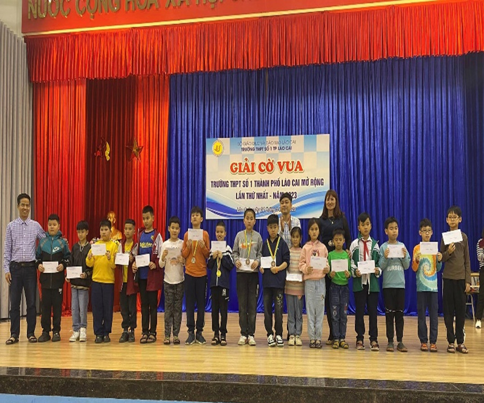 Trường THPT số 1 Tp Lào Cai tổ chức thành công Giải Cờ Vua mở rộng lần thứ nhất