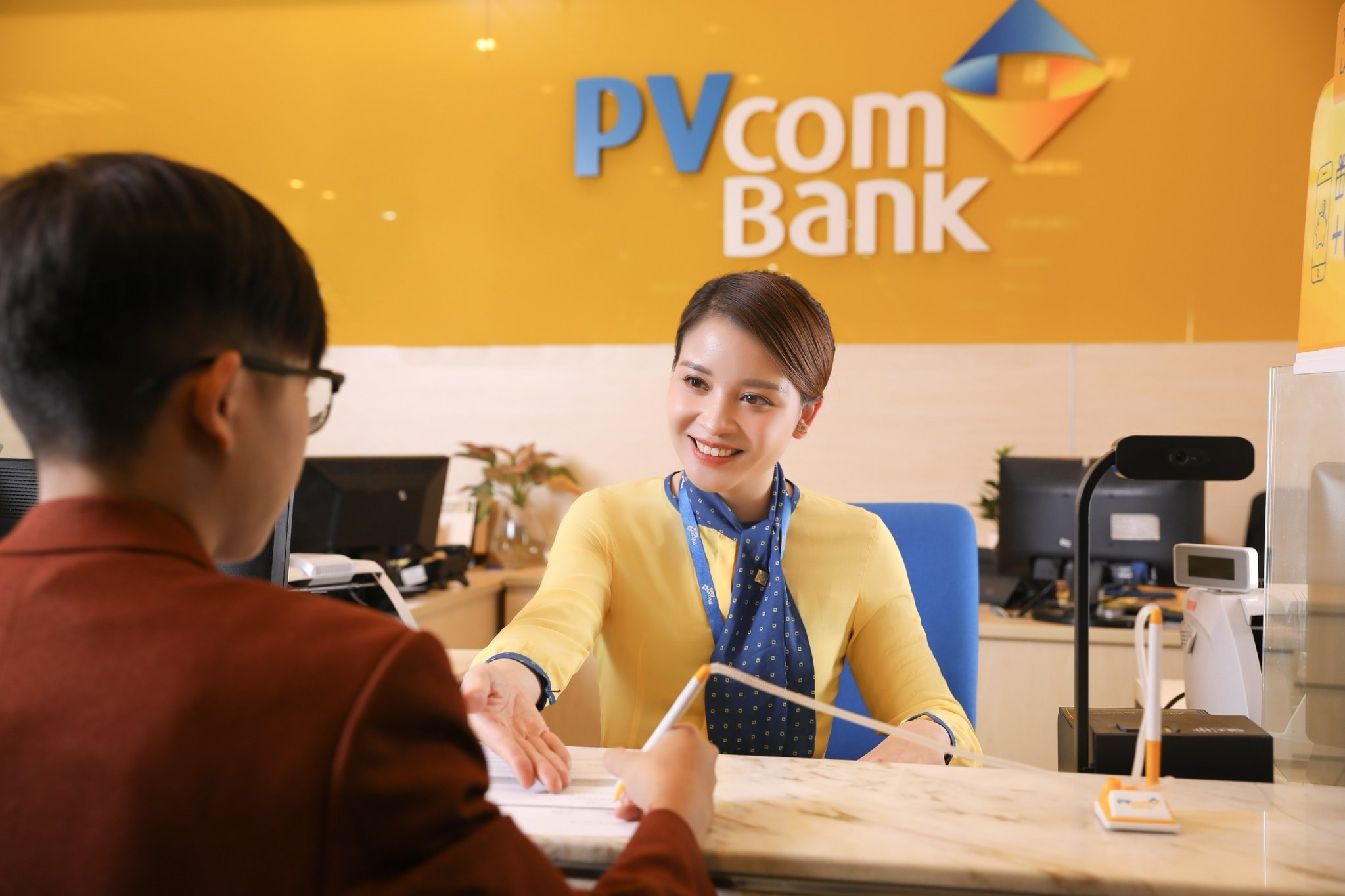 Khách hàng cá nhân và doanh nghiệp được miễn, giảm phí chuyển tiền quốc tế tại PVcomBank