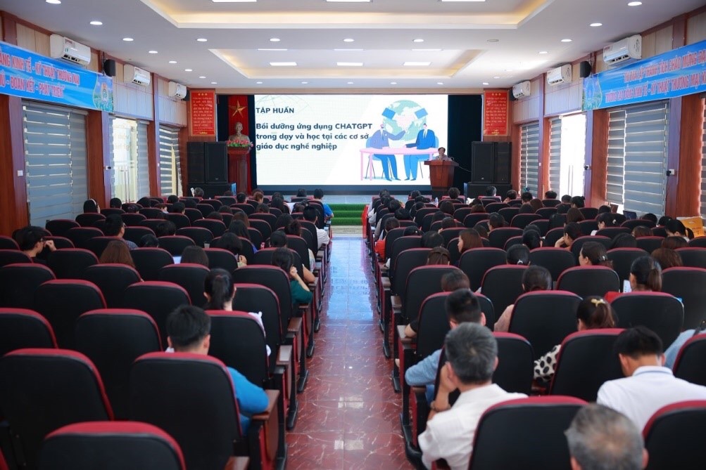 Tập huấn: “Bồi dưỡng ứng dụng ChatGPT trong dạy và học tại các cơ sở giáo dục nghề nghiệp”