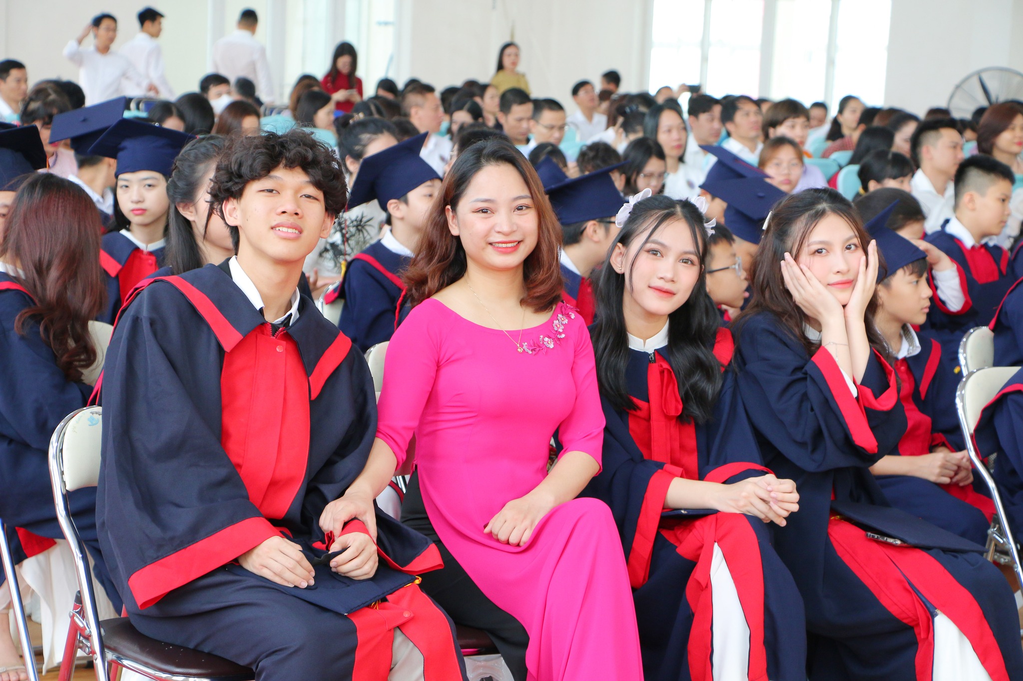 Nhiều cảm xúc với lễ tri ân, trưởng thành của học sinh khối 5 và khối 9