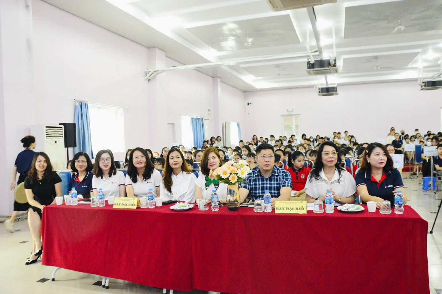 Young Debaters 2023: Sân chơi tranh biện đầy kịch tính