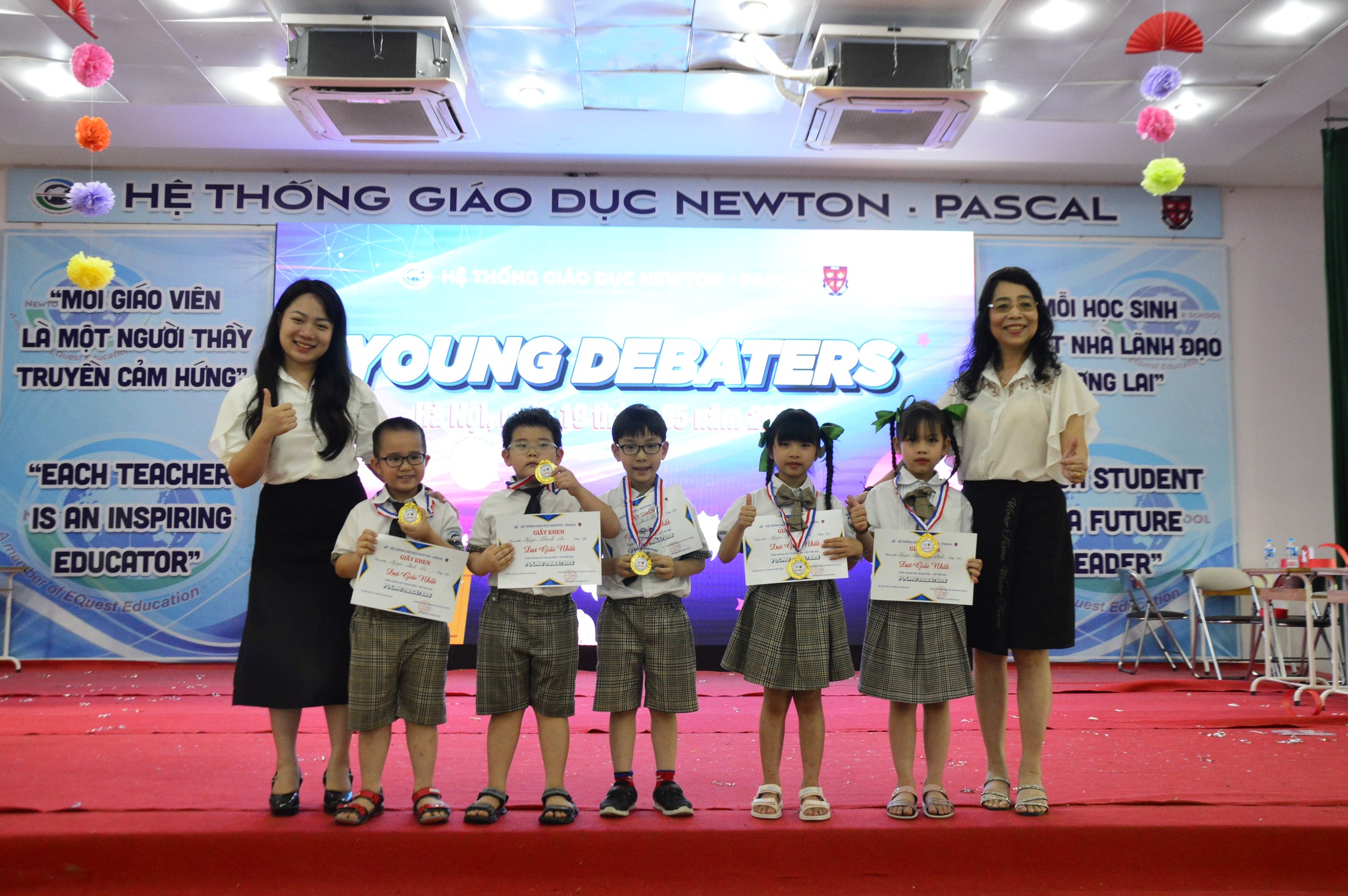 Young Debaters 2023: Sân chơi tranh biện đầy kịch tính
