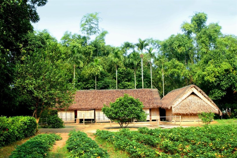 Lan tỏa giá trị di tích Hồ Chí Minh trong giáo dục tư tưởng - đạo đức - phong cách của người đối với cán bộ, đảng viên và nhân dân ta hiện nay