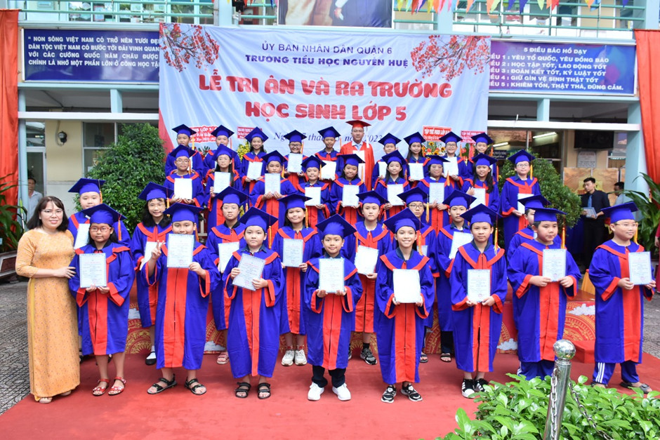 Lễ tri ân mang ý nghĩa giáo dục lịch sử và nhân văn tại một ngôi trường ở Tp. Hồ Chí Minh