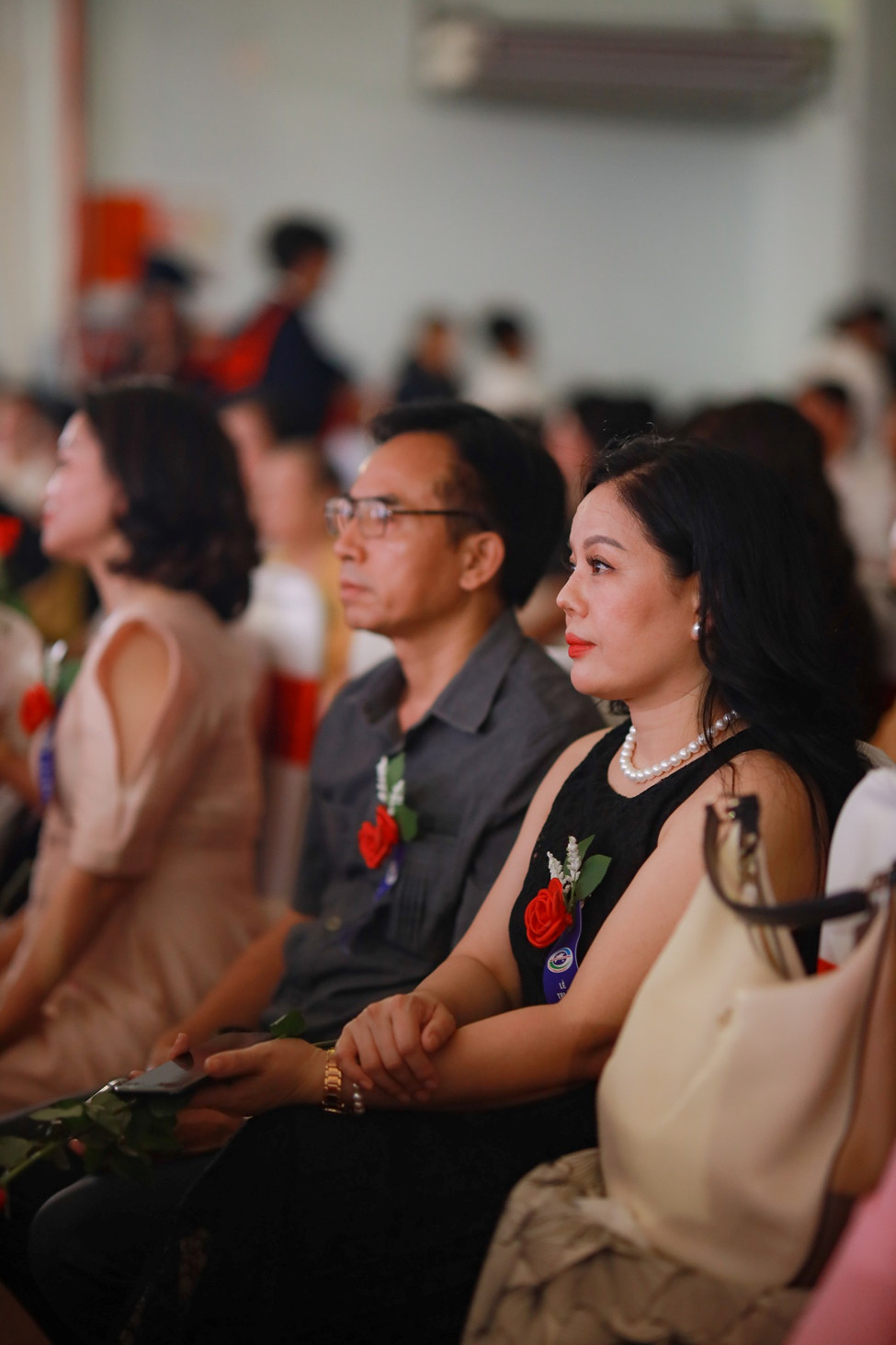 Xúc động lễ tri ân và trưởng thành của học trò lớp 12: “Mai xa rồi sẽ nhớ nhau thật nhiều…”