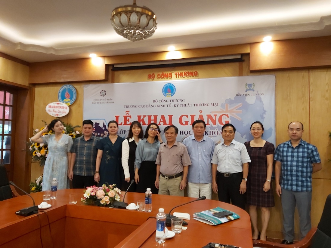 LỄ KHAI GIẢNG LỚP TIẾNG ANH PTE DU HỌC ÚC