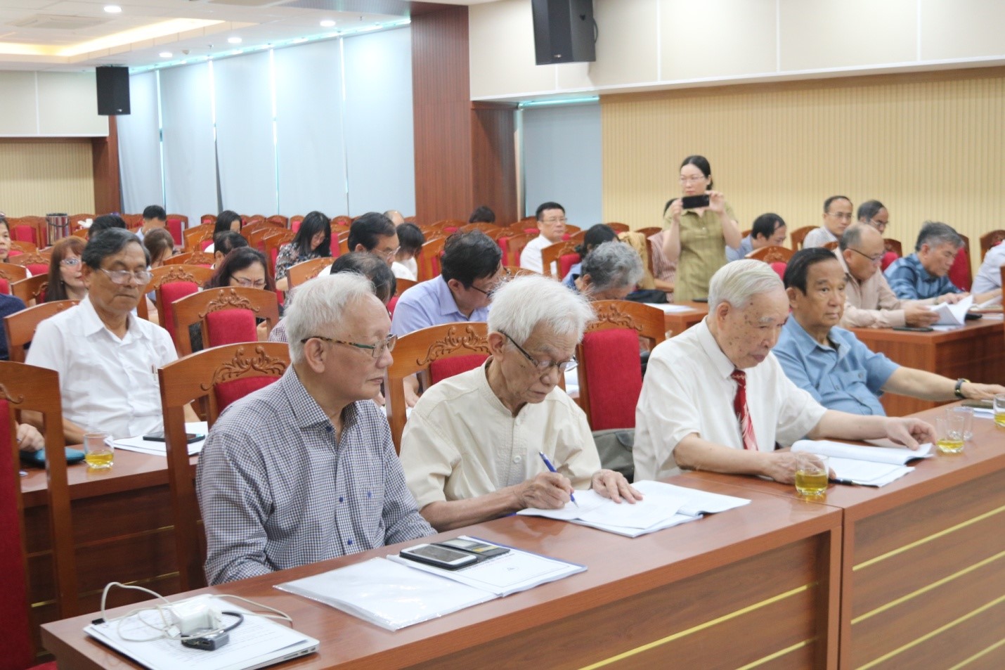 HỘI THẢO KHOA HỌC “Đánh giá 10 năm thực hiện Nghị quyết số 29-NQ/TW về đổi mới căn bản, toàn diện giáo dục và đào tạo”