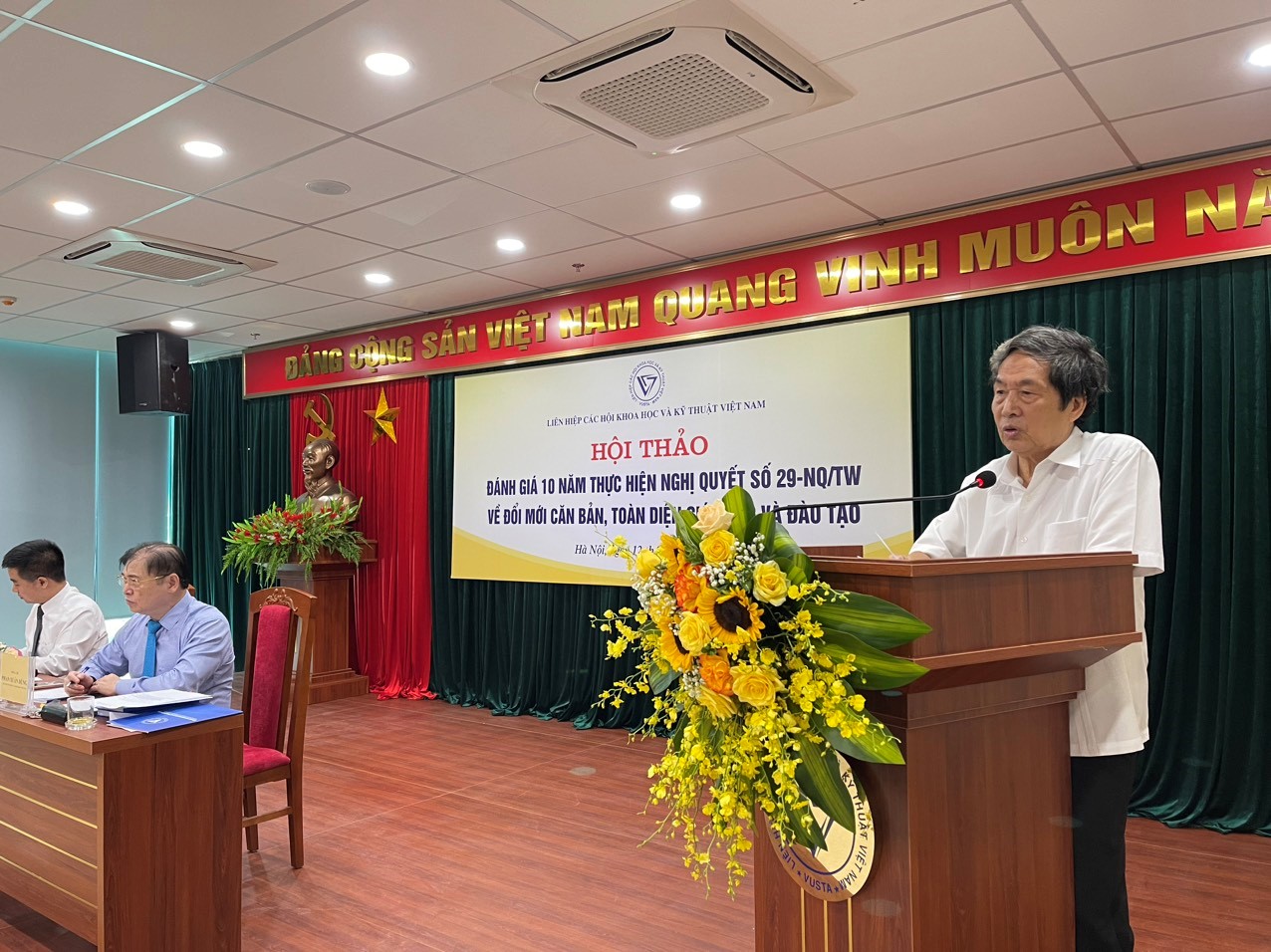 HỘI THẢO KHOA HỌC “Đánh giá 10 năm thực hiện Nghị quyết số 29-NQ/TW về đổi mới căn bản, toàn diện giáo dục và đào tạo”