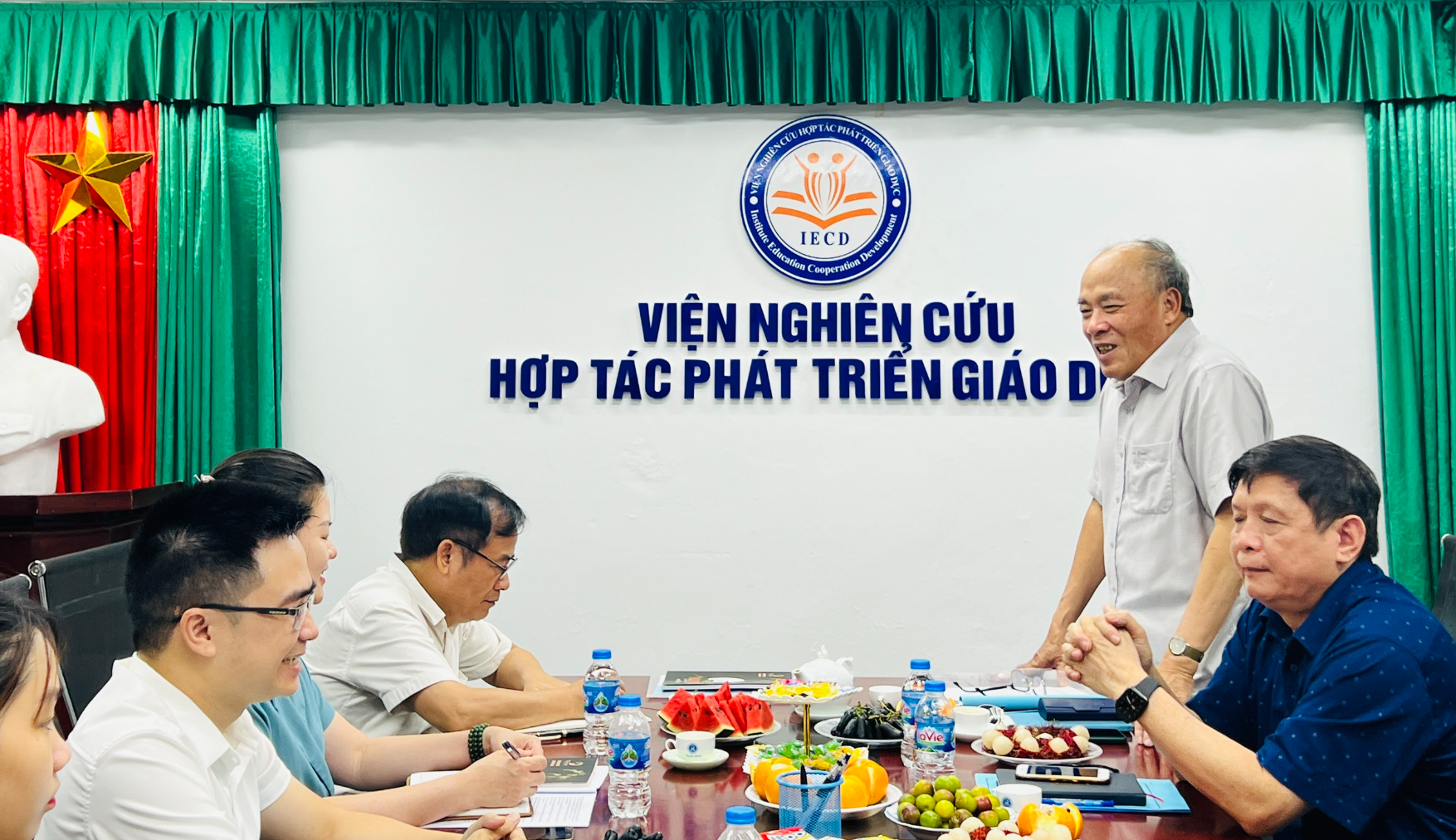 Món quà đặc biệt – Hợp tác vững bền giữa Viện Nghiên cứu Hợp tác Phát triển Giáo dục và Trường Cao đẳng Kinh tế - Kỹ thuật Thương Mại