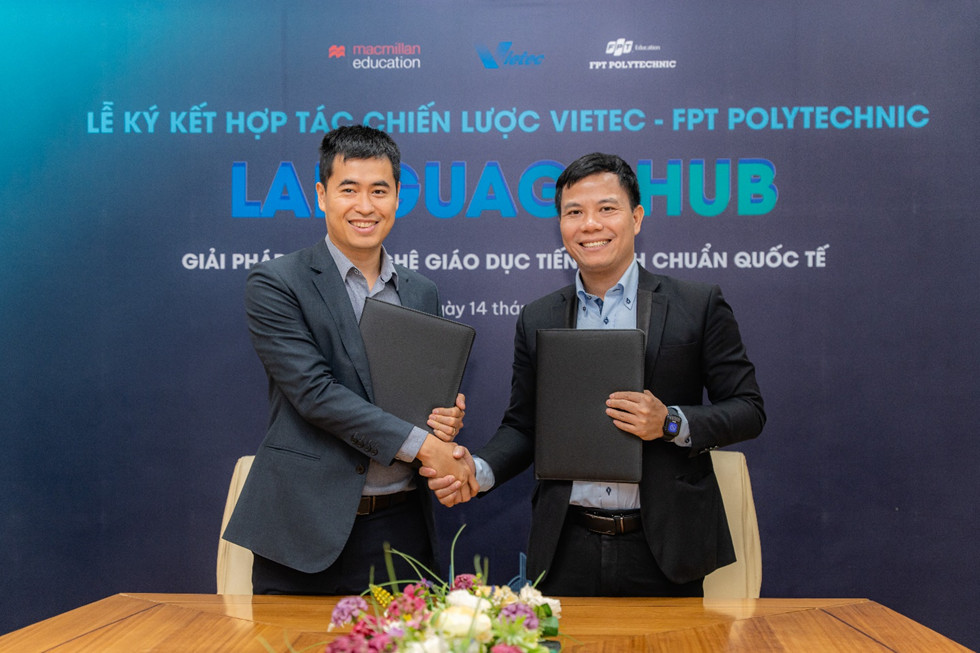 Nâng cao kĩ năng, chuẩn hóa trình độ ngoại ngữ là vấn đề cấp thiết với sinh viên trong thời đại số