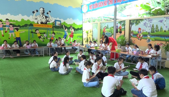 Giáo dục bắt buộc đối với giáo dục tiểu học vùng đồng bào dân tộc thiểu số, miền núi