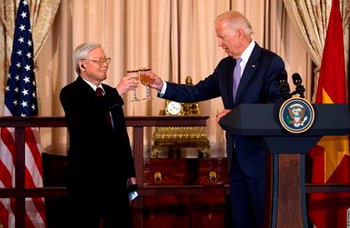 NGUYỄN DU - TRUYỆN KIỀU TRONG ĐỜI SỐNG VĂN HÓA VIỆT NAM VÀ BẠN BÈ QUỐC TẾ