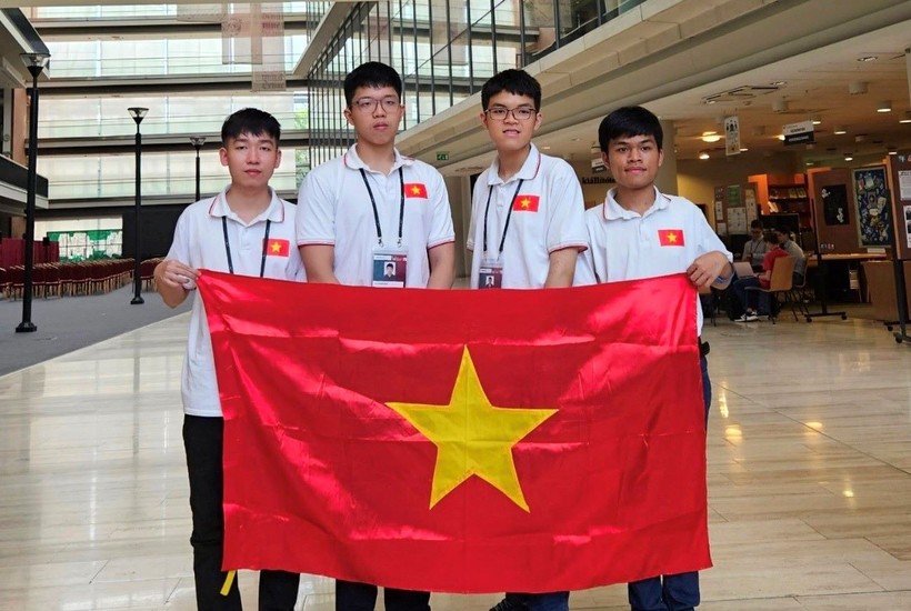 4 học sinh Việt Nam giành huy chương Olympic Tin học quốc tế năm 2023