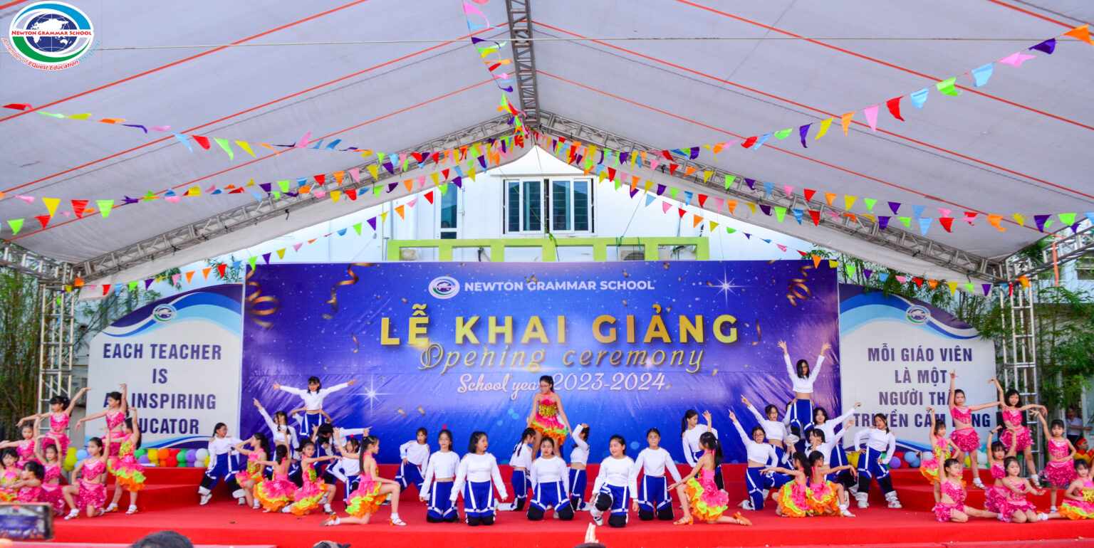 RỘN RÀNG KHÔNG KHÍ LỄ KHAI GIẢNG NĂM HỌC 2023 – 2024 TRƯỜNG TIỂU HỌC I-SẮC NIU-TƠN