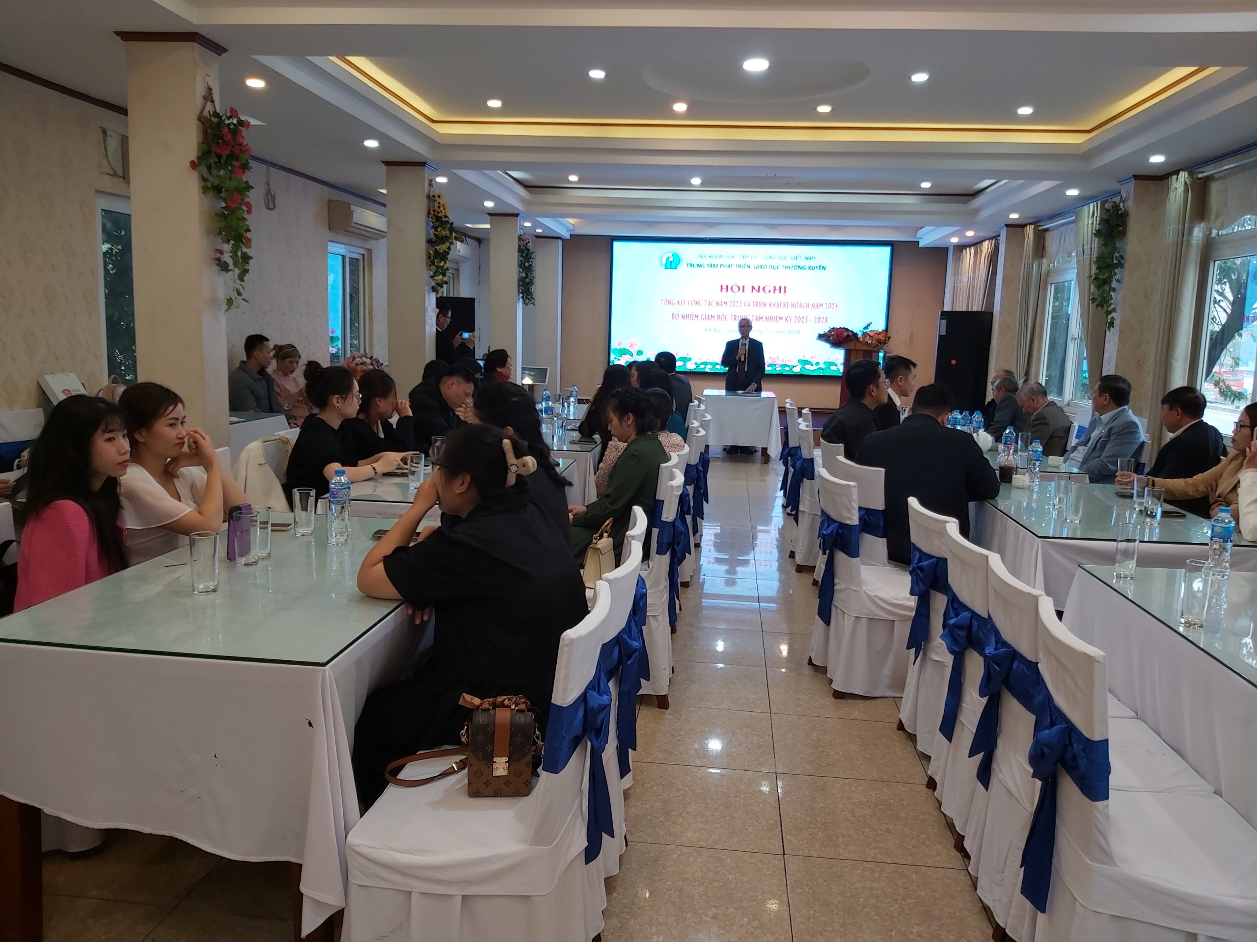 Trung tâm Phát triển GDTX Hội nghị tổng kết công tác 2023 và triển khai kế hoạch 2024