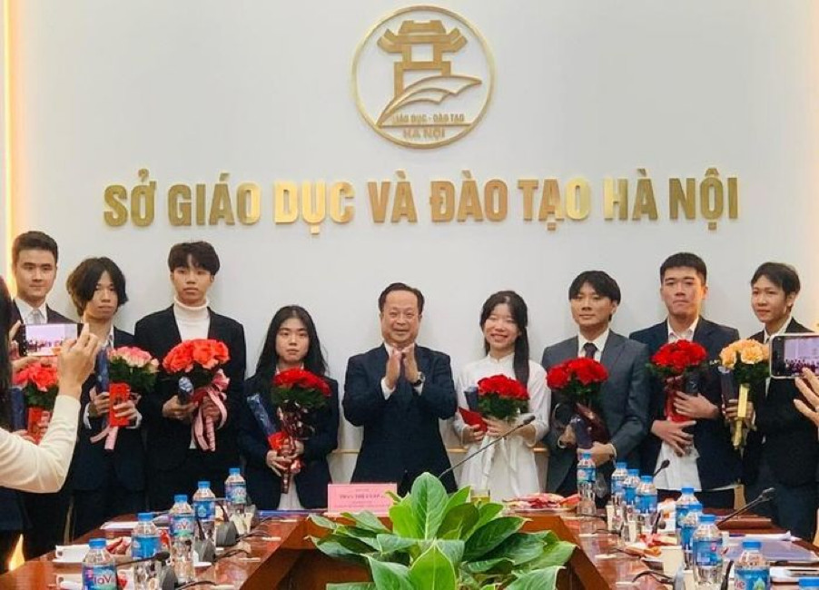 Sở GD&ĐT Hà Nội: Gặp mặt học sinh giỏi tham dự kỳ thi chọn đội tuyển dự thi quốc tế 2024