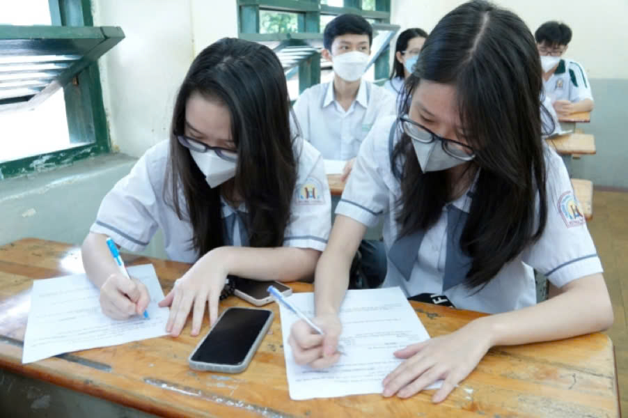 Sở GD&ĐT Hà Nội cấm học sinh dùng điện thoại trong lớp học