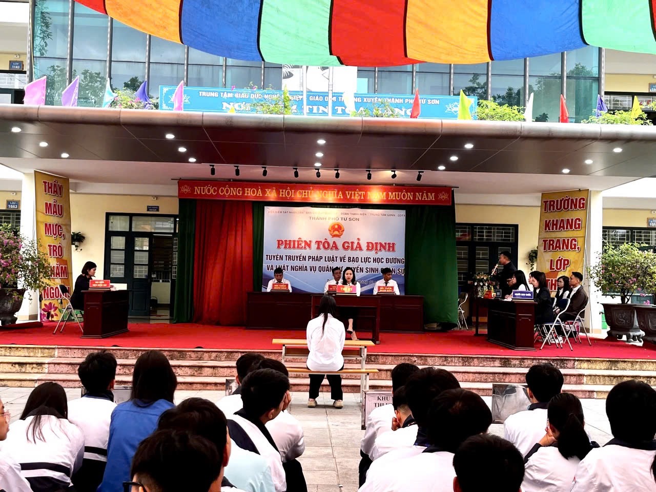 Từ Sơn: Phiên tòa giả định tuyên truyền pháp luật về bạo lực học đường và luật nghĩa vụ quân sự