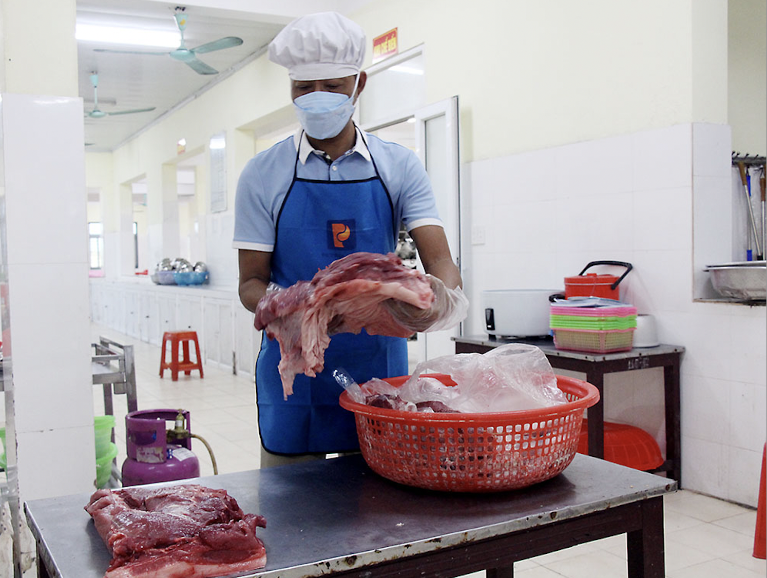 Phú Thọ: Tăng lương cơ sở, bữa ăn của học sinh nội trú được nâng cao