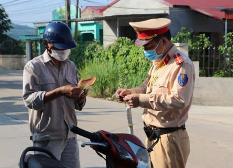 Bỏ Quy Định Giám Sát CSGT Bằng Thiết Bị Ghi Âm, Ghi Hình