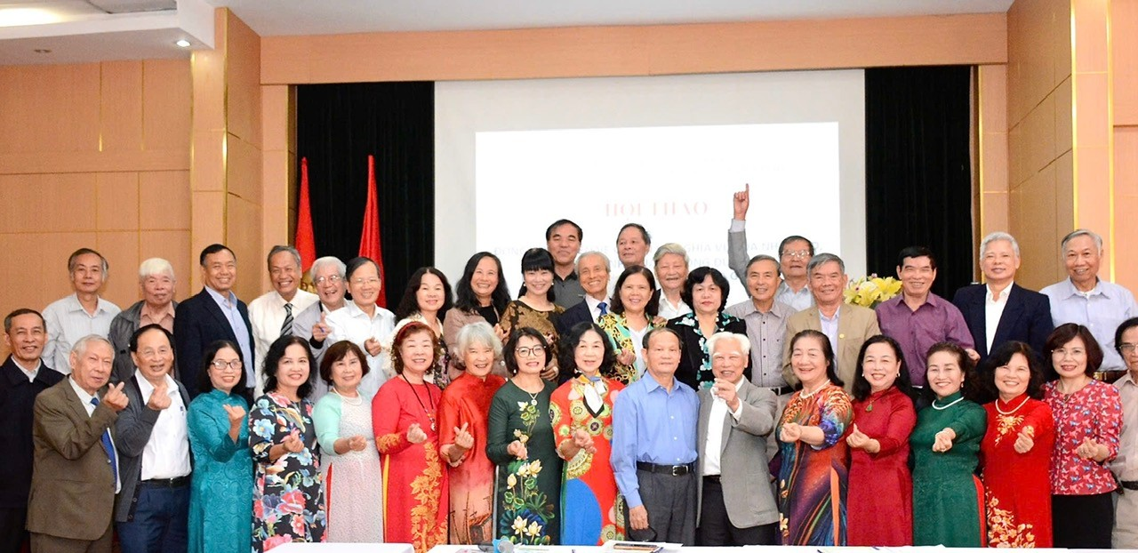 HỘI CỰU GIÁO CHỨC CƠ QUAN BỘ GIÁO DỤC ĐÀO TẠO TỔ CHỨC HỘI THẢO ĐÓNG GÓP Ý KIẾN XÂY DỰNG LUẬT NHÀ GIÁO