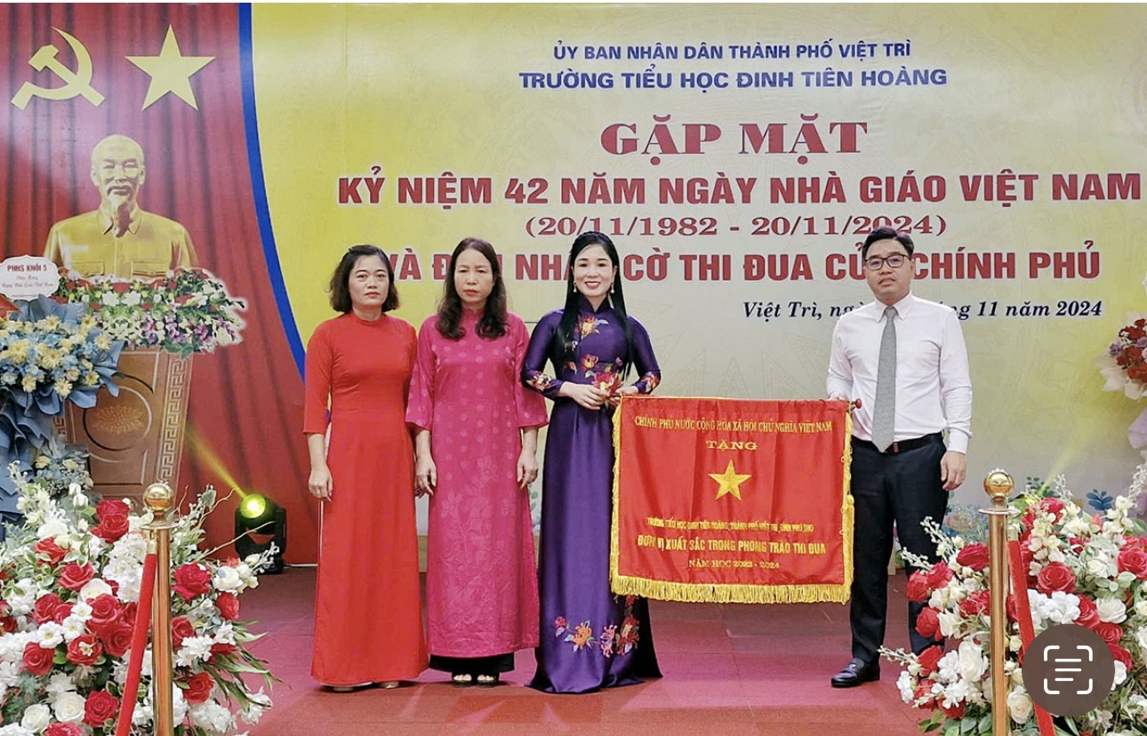 Phú Thọ: Trường Tiểu học Đinh Tiên Hoàng kỷ niệm 42 năm ngày Nhà giáo Việt Nam và đón nhận Cờ thi đua của Chính Phủ