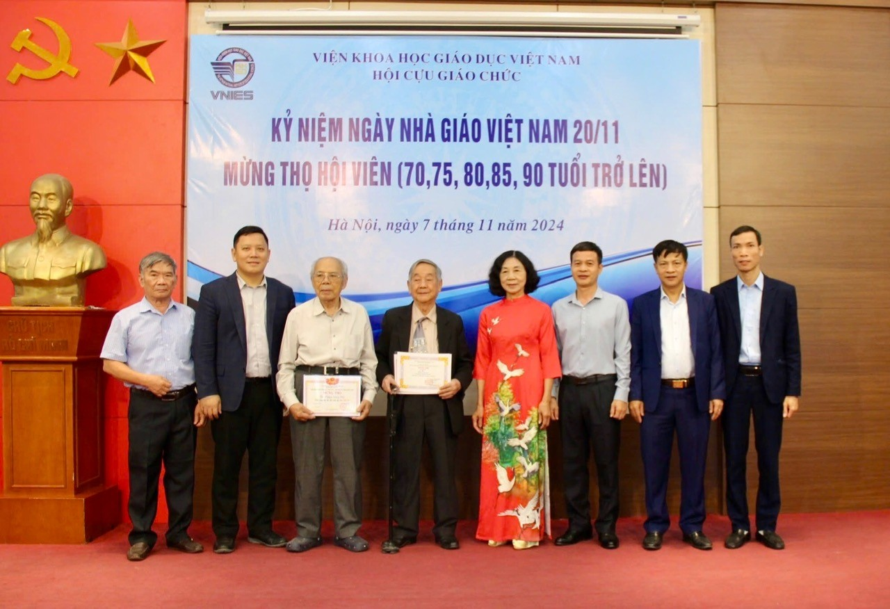 CỰU GIÁO CHỨC VIỆN KHOA HỌC GIÁO DỤC VIỆT NAM TỔNG KẾT CÔNG TÁC HỘI NĂM 2024 MỪNG THỌ HỘI VIÊN