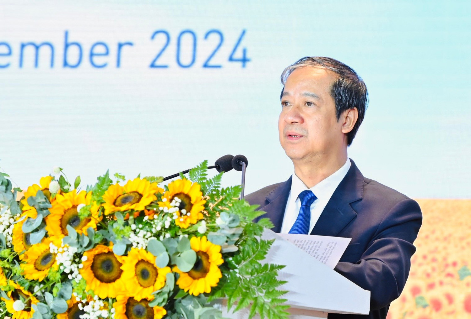 Bộ trưởng Nguyễn Kim Sơn: Giúp người học nhận biết hạnh phúc ngay trong lòng của nền giáo dục