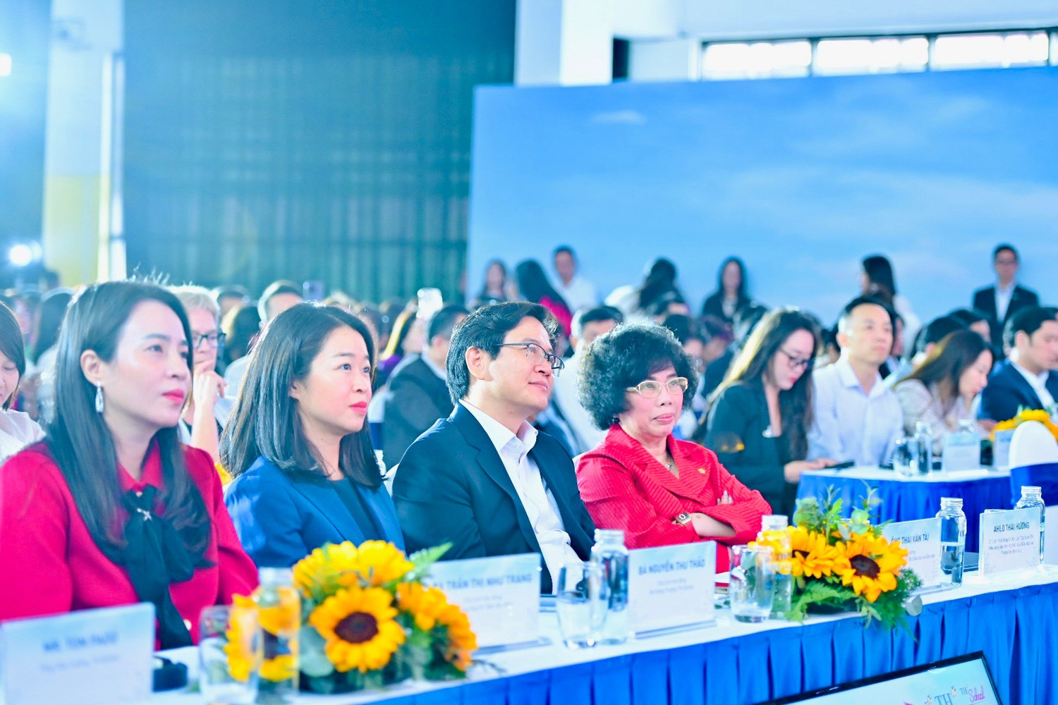 Bộ trưởng Nguyễn Kim Sơn: Giúp người học nhận biết hạnh phúc ngay trong lòng của nền giáo dục