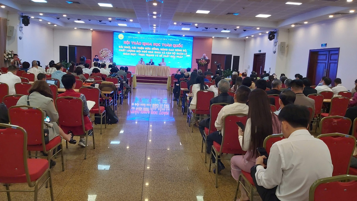ĐÃI NGỘ, CẢI THIỆN MỨC SỐNG, NÂNG CAO TRÌNH ĐỘ, CHẤT LƯỢNG ĐỘI NGŨ NHÀ GIÁO